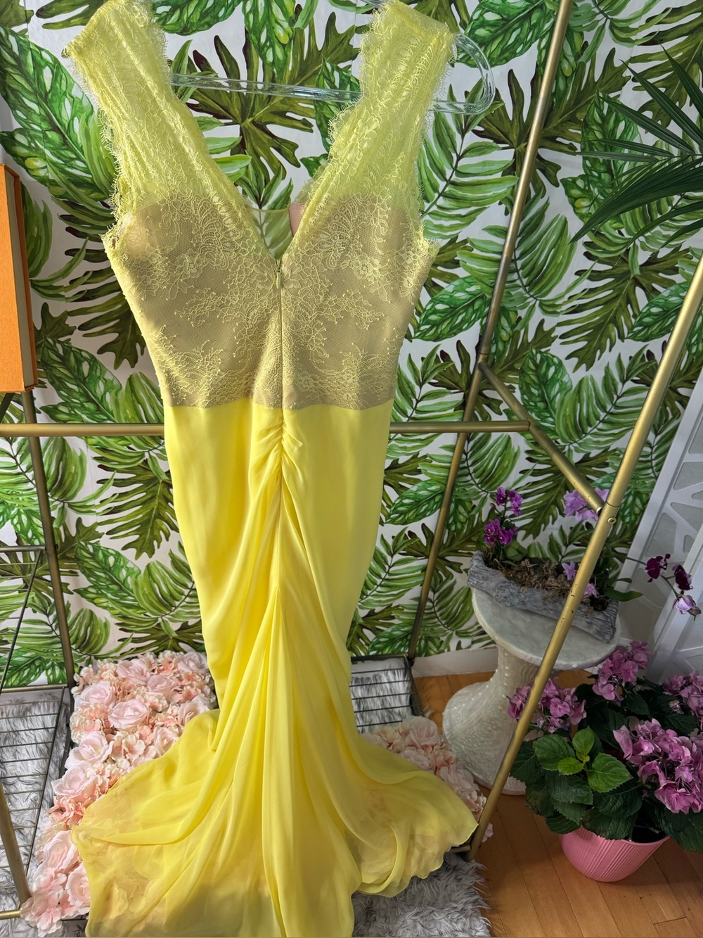 BCBGMaxAzria Yellow Lace Bodice Chiffon Maxi Dress
